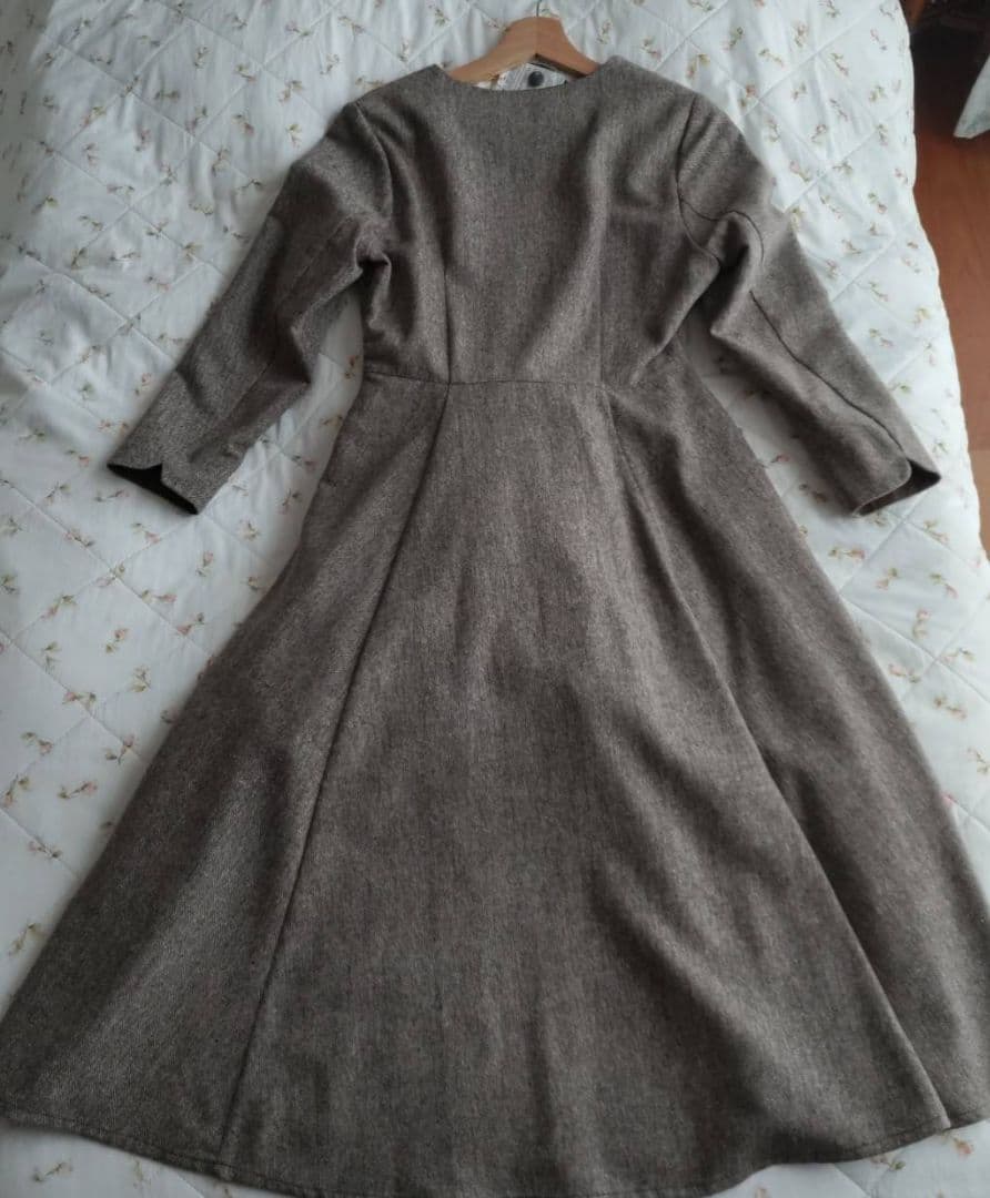 ウール風長袖ボタン付きロングドレス