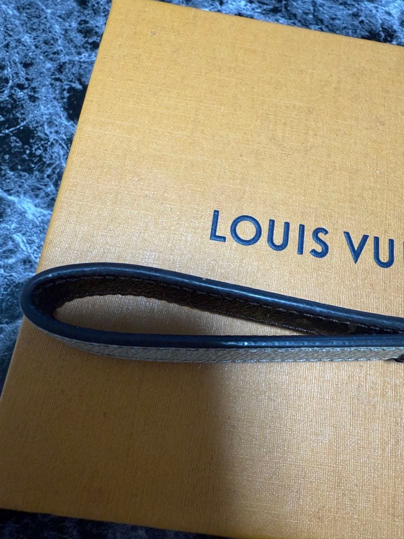 LOUIS VUITTON キーリング シルバー/ブラック