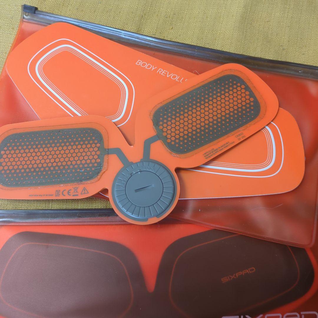 SIXPAD BODY REVOLUTION ベルト　替ジェルシート２組付き