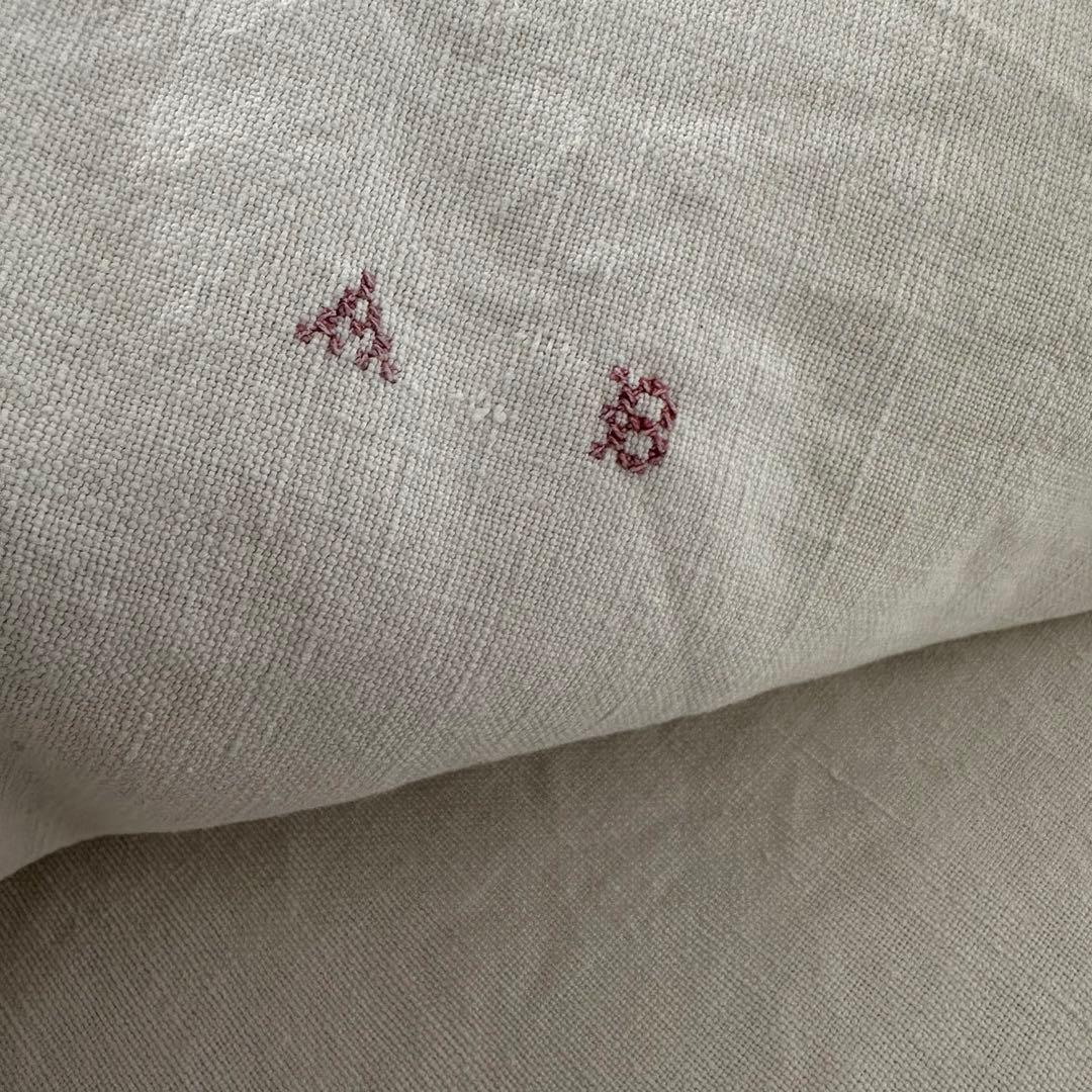 超大判アンティークリネンで仕立てたずっしり重い素敵なカーテン