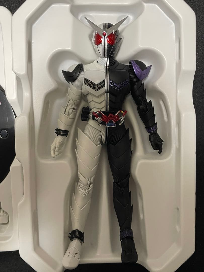 S.H.Figuarts（真骨彫製法）　仮面ライダーW ファングジョーカー