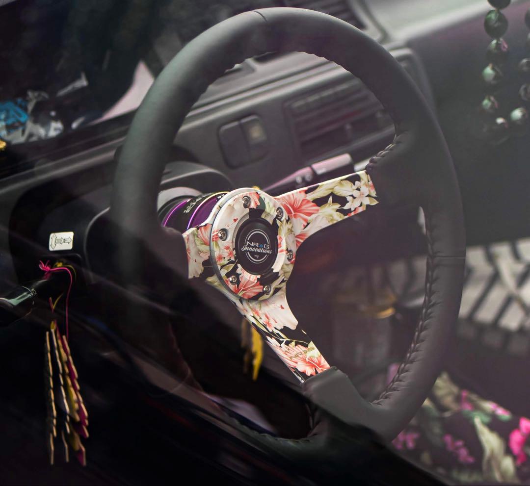 週末限定価格✩NRG ステアリング 廃盤 ハイビスカス