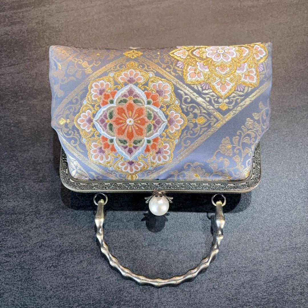 9月新作日本の奥ゆかしい伝統色源氏鼠色、、格の高い華紋柄の最高級西陣帯バッグ