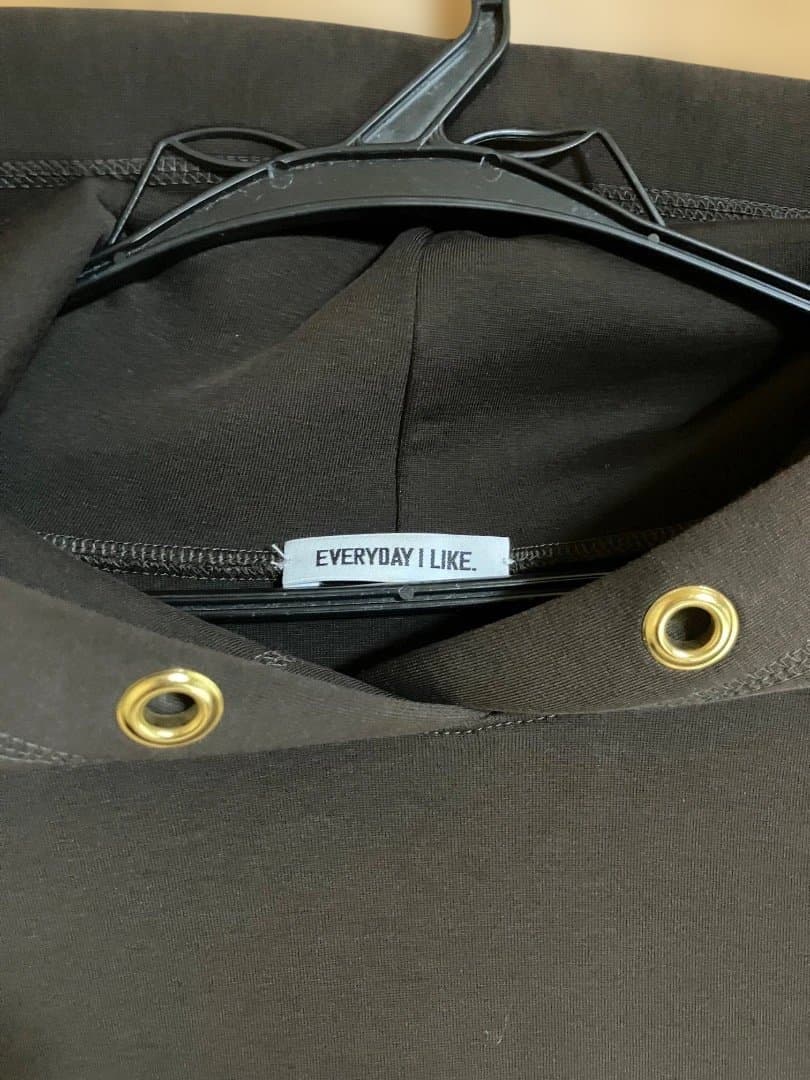 アパルトモン　ドゥーズィエムクラス　エブリデイアイライク　パーカー　フーディ