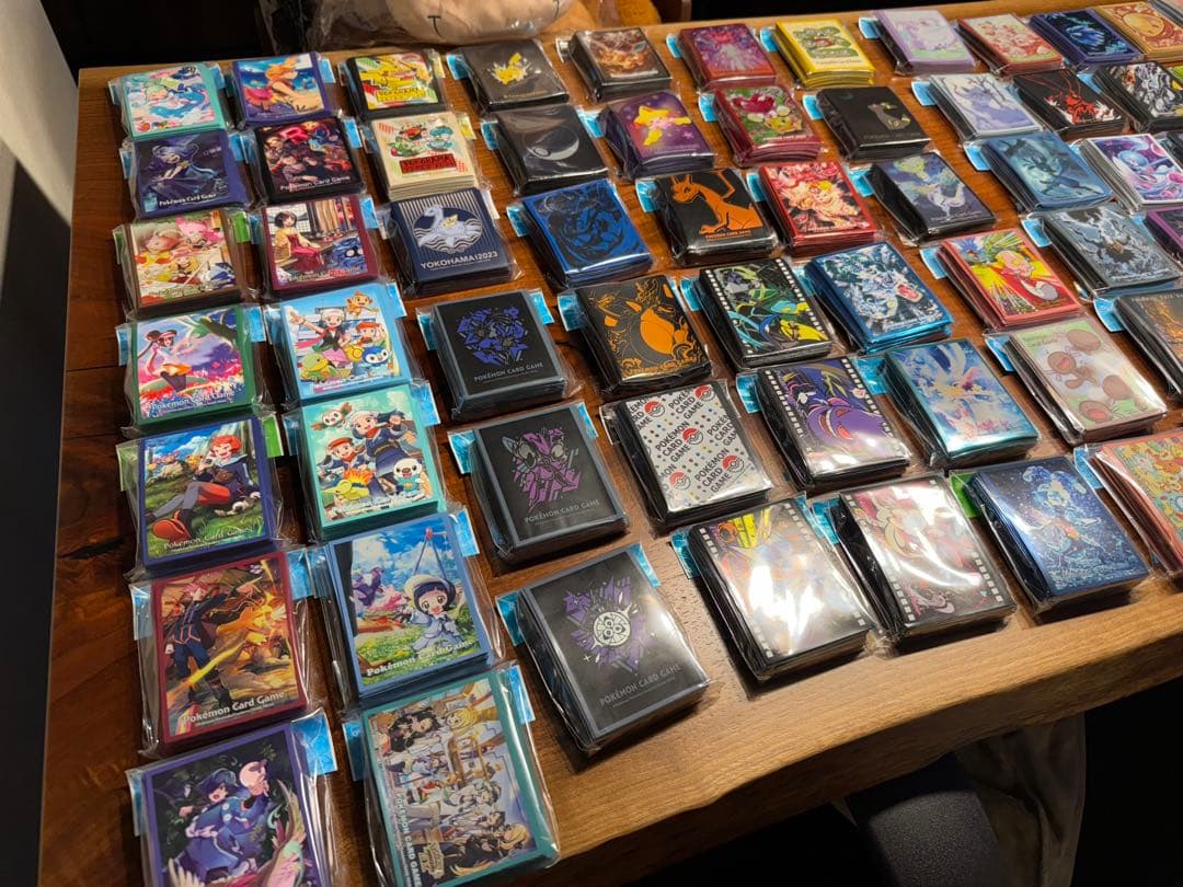 ポケモンカード　デッキシールド92個　カードケース42個　未開封品まとめ