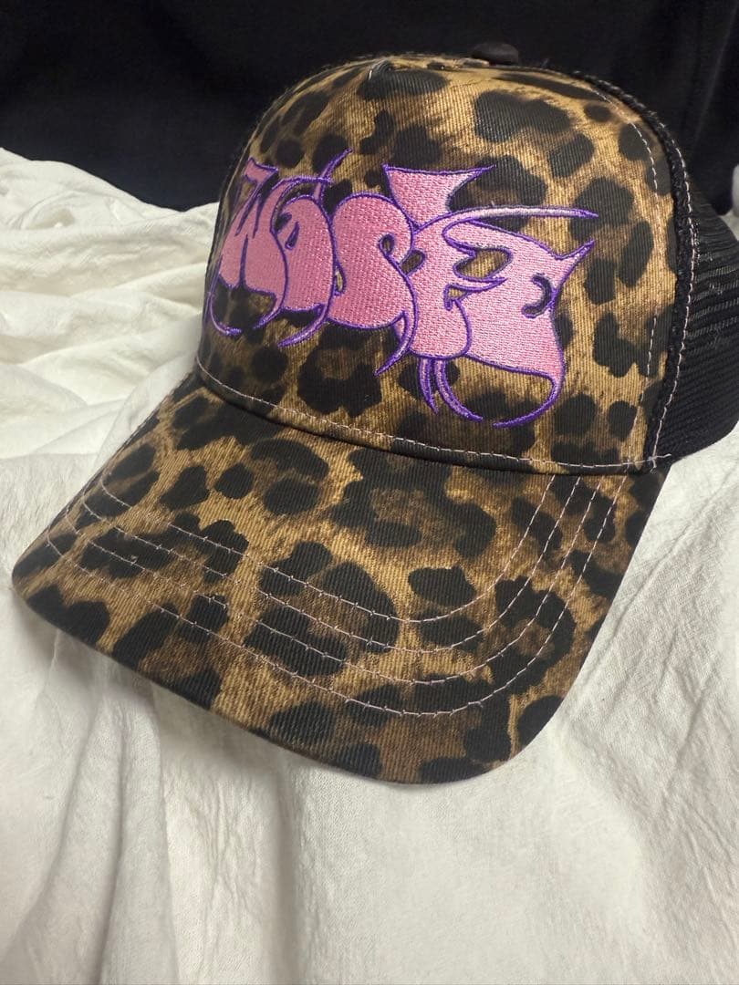 quiet glow WASTE! 2024 トラッカーキャップ