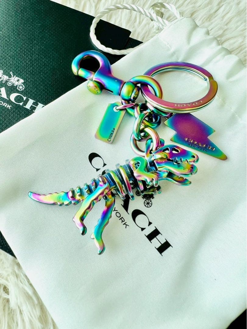 ✨極美品✨COACH　コーチ　キーホルダー　チャーム　恐竜　レキシー　ダイナソー