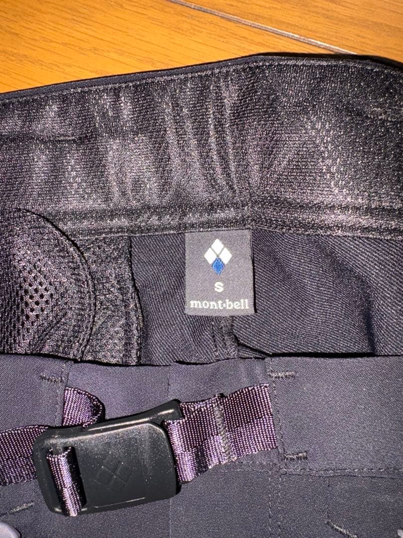 美品モンベルペダリングパンツ