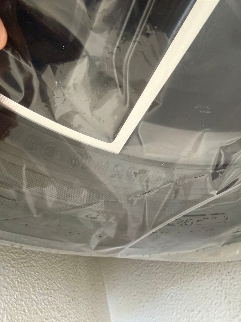 LEXUS LBX 225/55R18ブラック シルバー ホイールとタイヤ