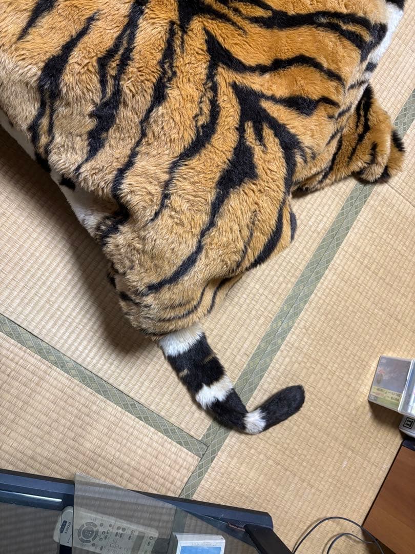 トラのデザイン ラグ大