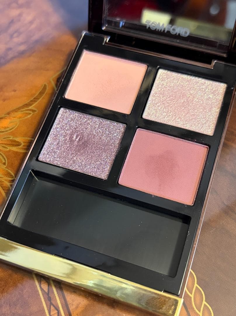 TOM FORD トムフォード アイカラークォード 01RW メタリックモーブ