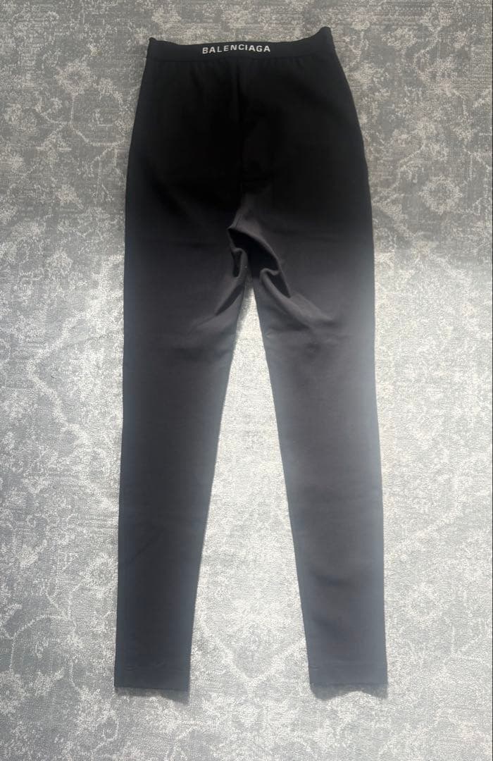 BALENCIAGA ブラックレギンス スリムフィット パンツ