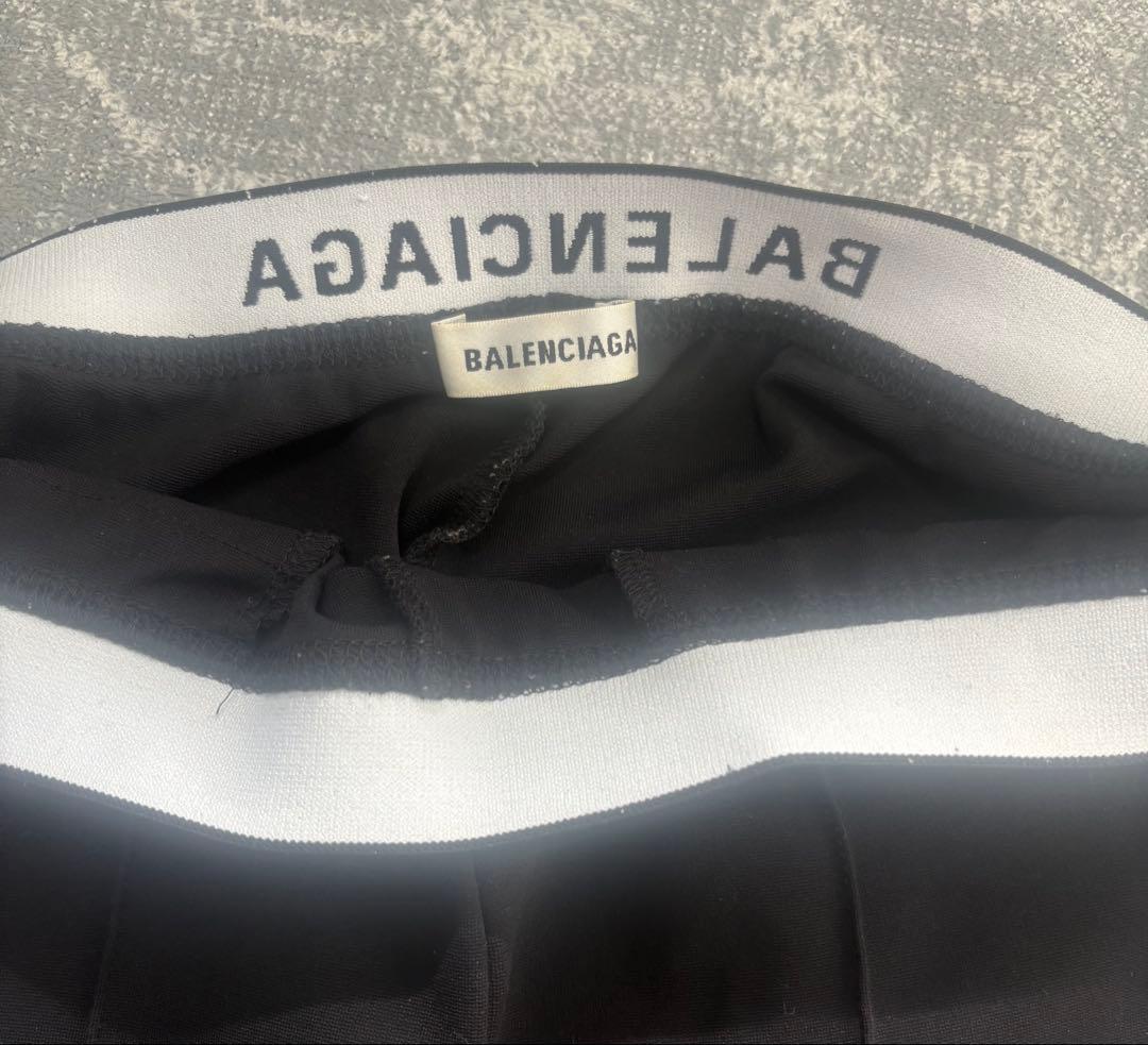 BALENCIAGA ブラックレギンス スリムフィット パンツ
