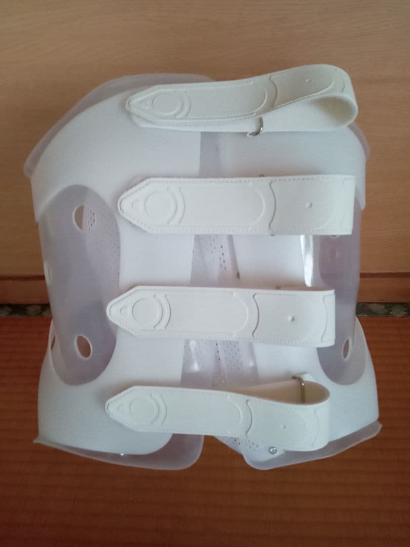 未使用品　セミハードコルセット　体幹・胸椎装具