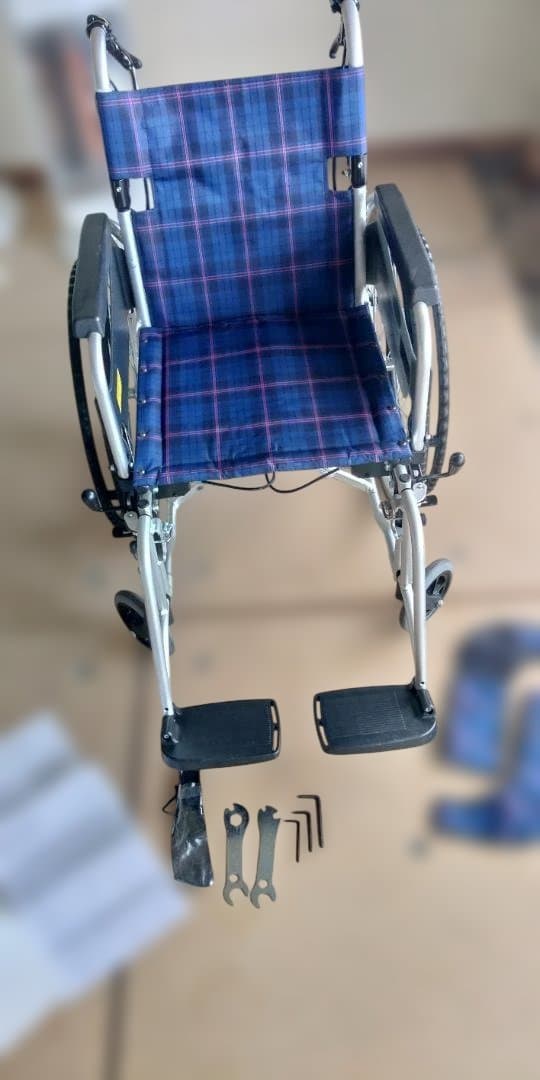 車いす　自走用車椅子 　折り畳み　ニック（株）　取扱い説明書あり
