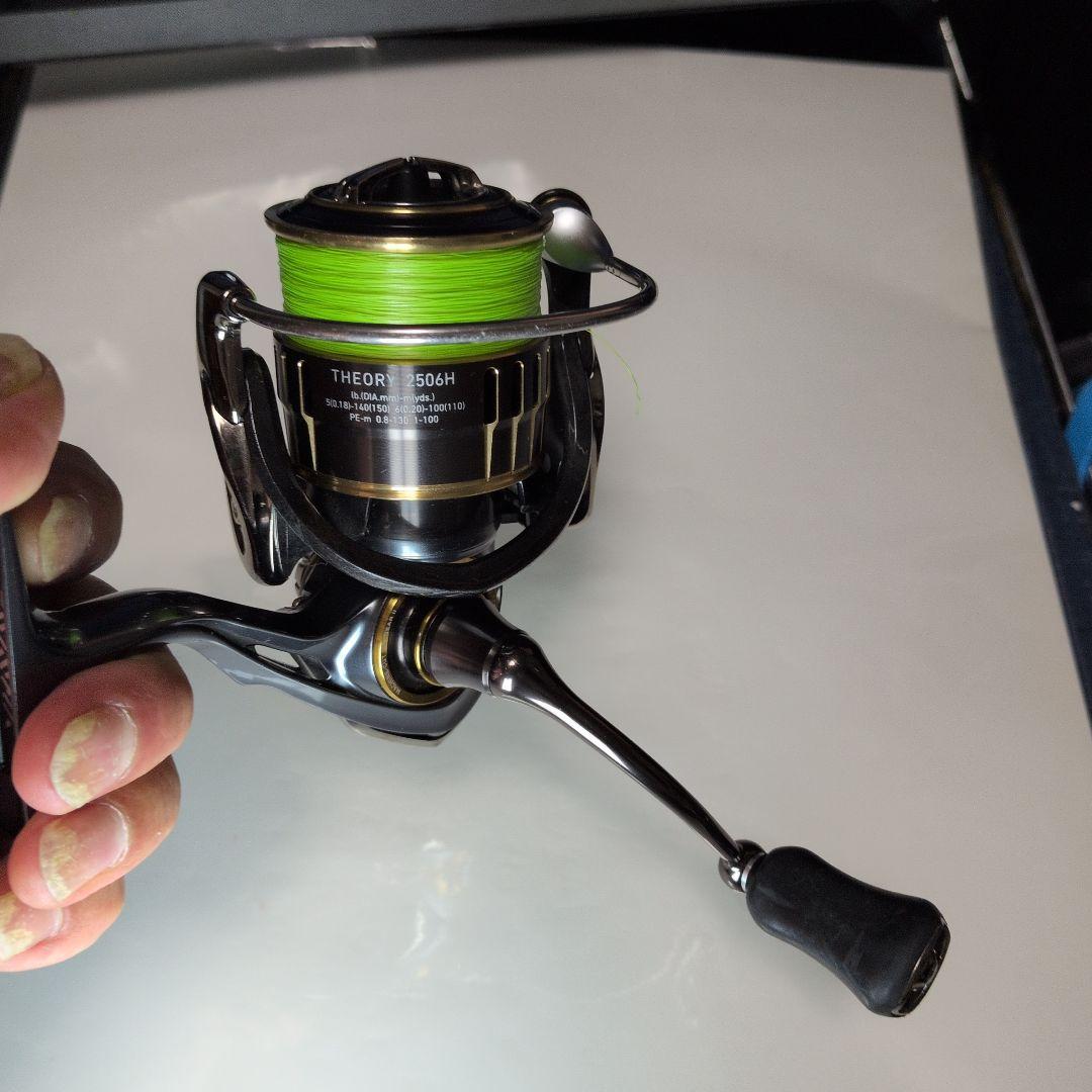 ダイワ THEORY 2506H スピニングリール