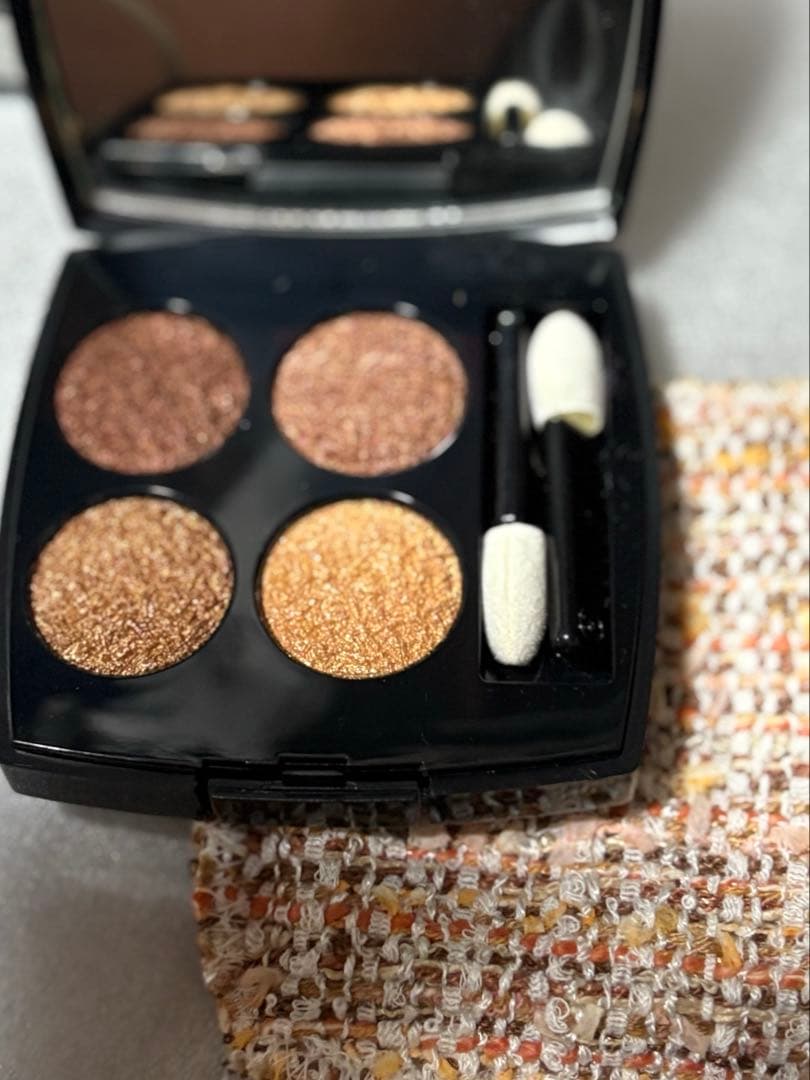 CHANEL レキャトルオンブルツイード　限定版01ツイードキュイブレ