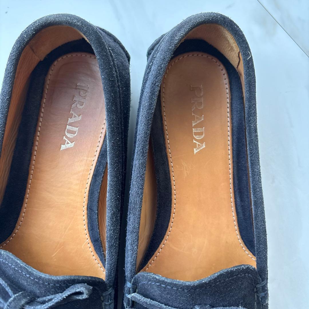 PRADA ダークブルー スエード ローファー　紺色