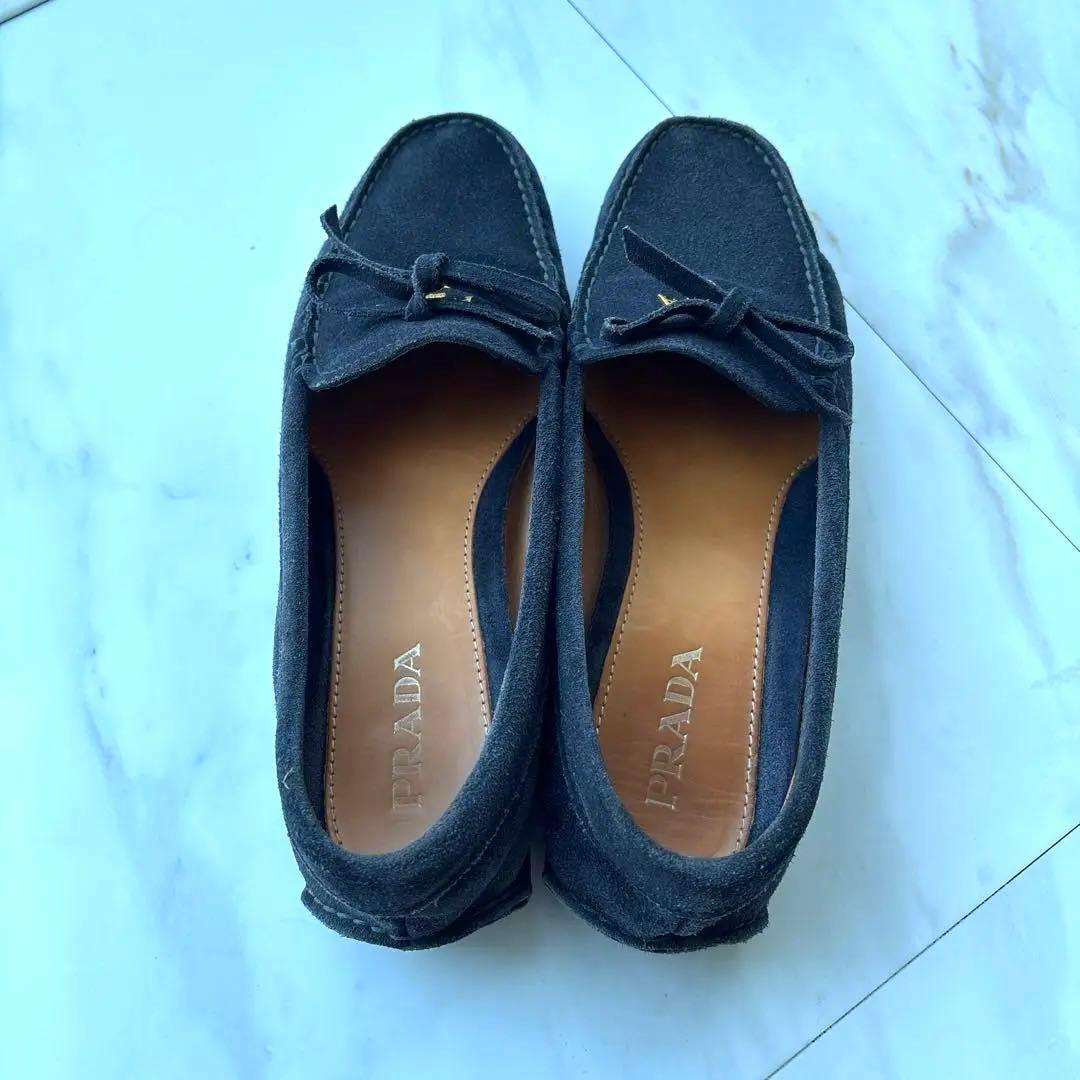 PRADA ダークブルー スエード ローファー　紺色