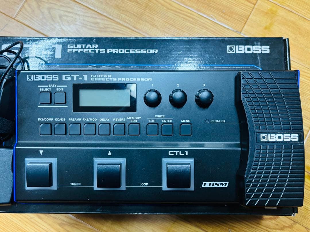 BOSS GT-1 マルチエフェクター 元箱・ACアダプター付 美品