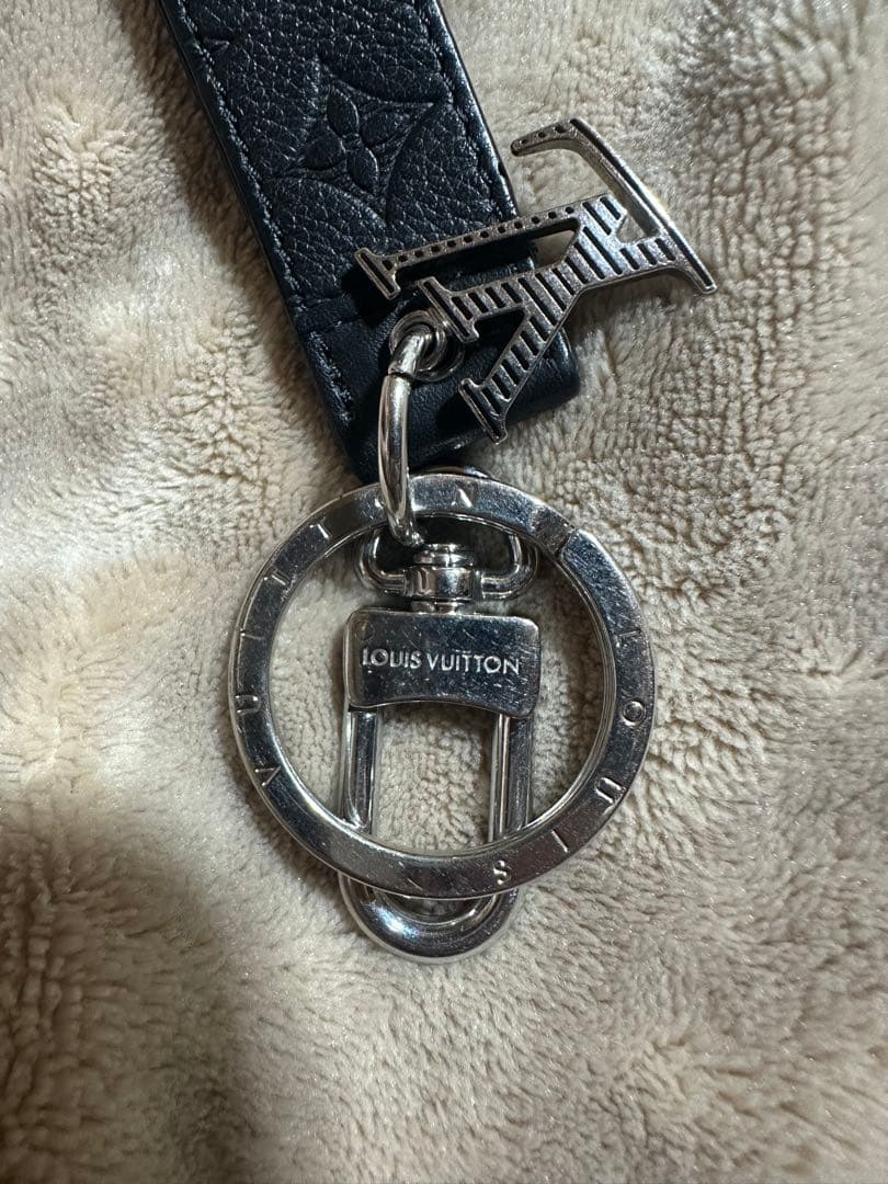 ルイ・ヴィトン ブラックレザー キーホルダー