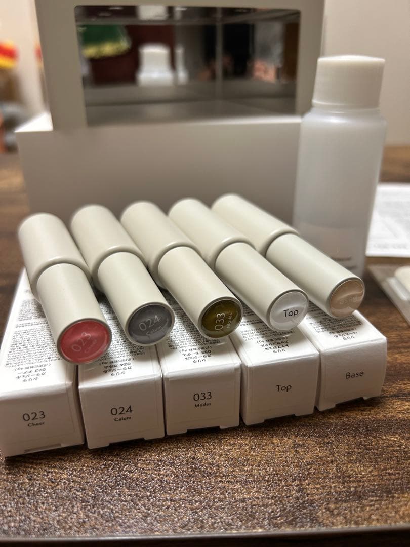 ねねねcirila LEDネイルライトネイルカラーセット・ピールオフベース