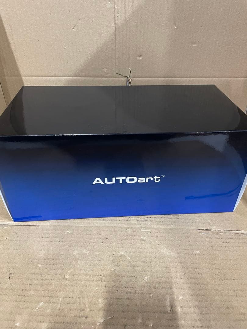 オートアート リフトバック 2000GT 1973 ターコイズブルー・メタリック