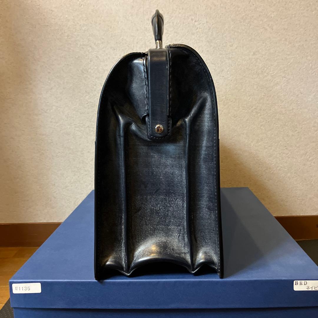 大峽製鞄ザ・ダレスバッグ【1135-BRD】(ネービー×錠前銀)大峡製鞄 超美品