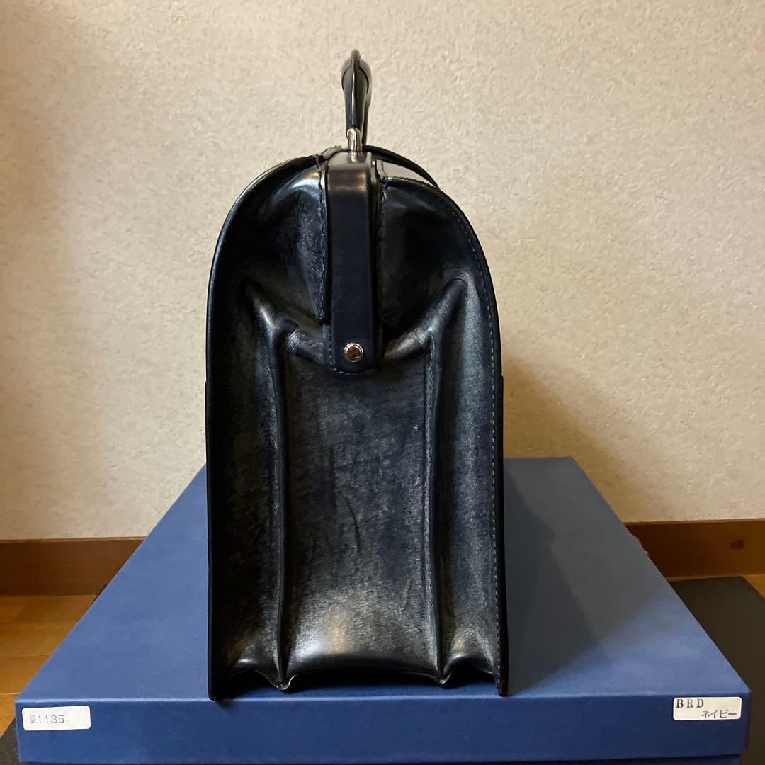 大峽製鞄ザ・ダレスバッグ【1135-BRD】(ネービー×錠前銀)大峡製鞄 超美品