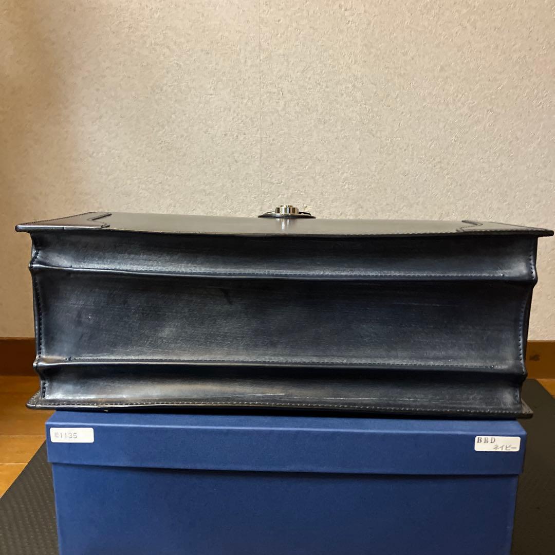 大峽製鞄ザ・ダレスバッグ【1135-BRD】(ネービー×錠前銀)大峡製鞄 超美品