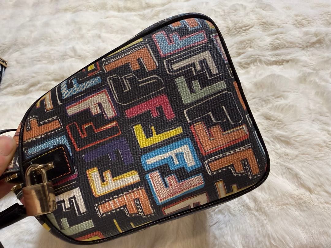 FENDI フェンディ　カバン/バッグ