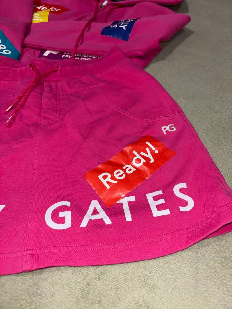 （美品）パーリーゲイツ、フルジップパーカーとスカートのセットアップ、サイズ1