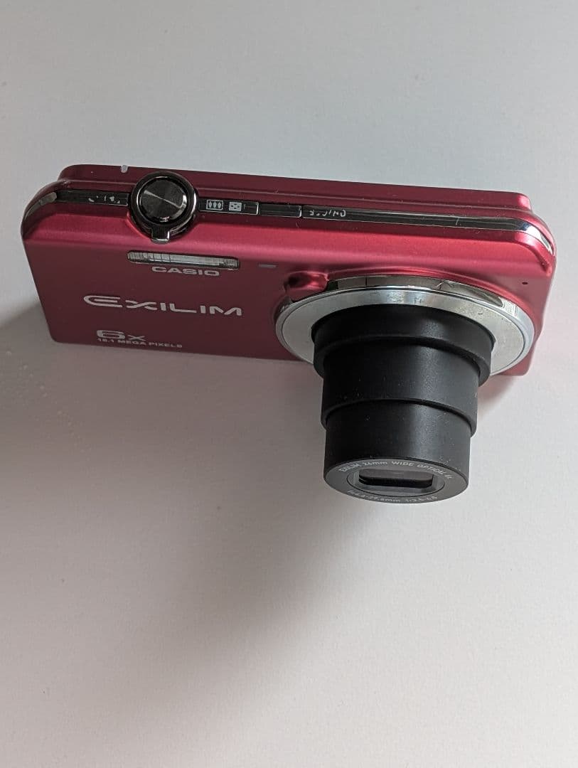 CASIO EXILIM 6xコンパクトデジタルカメラ 中古　充電器付き