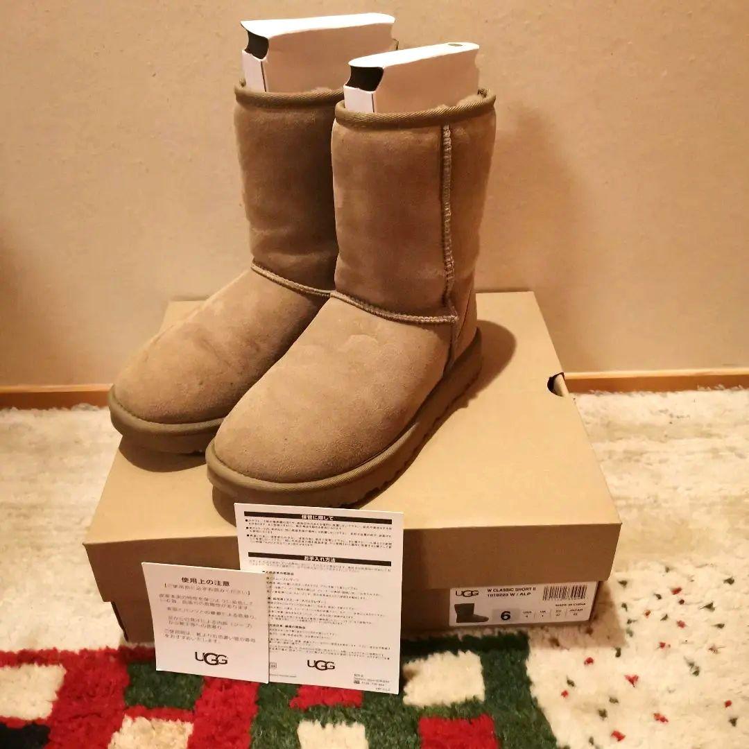 UGG ムートンブーツ ベージュ　ショート