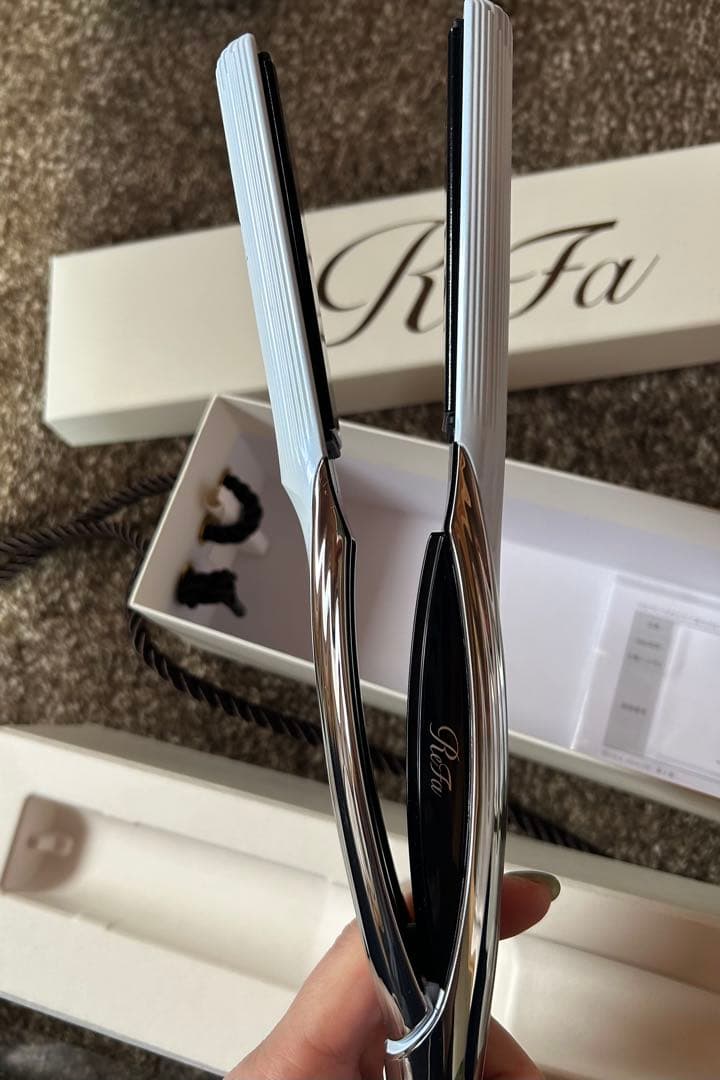 ReFa ストレートヘアアイロン 2025年製