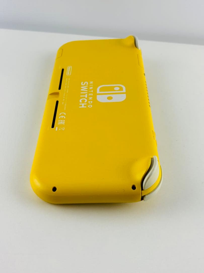 ニンテンドー スイッチ ライト 本体 イエロー 箱付 switch lite
