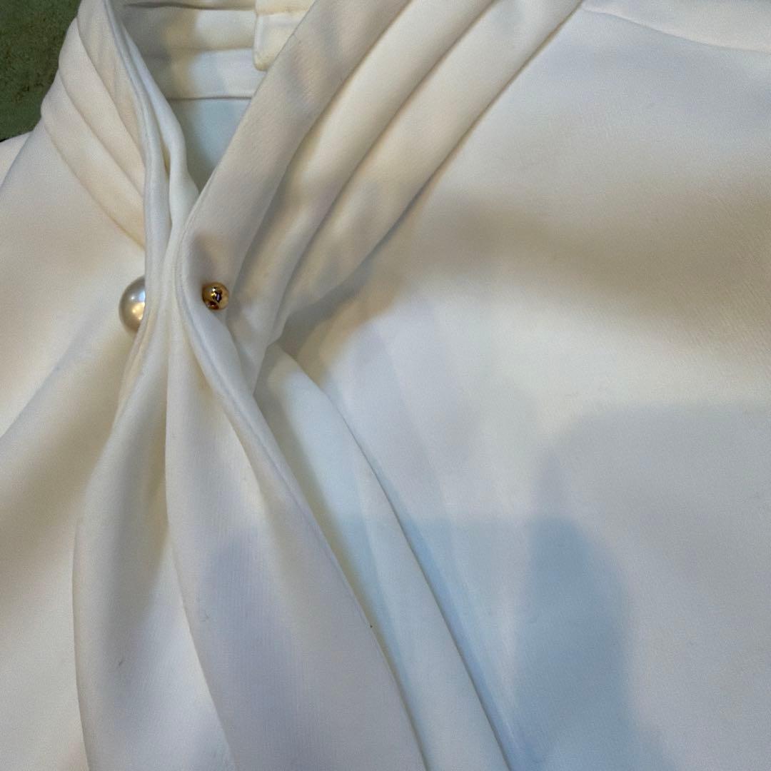 ボーダーズ アット バルコニ　白　長袖　トップス