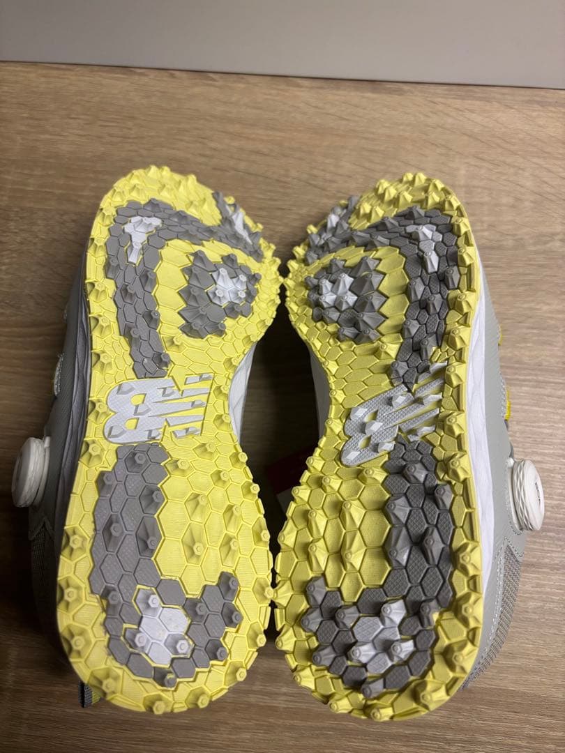 未使用 24.5cm 2E ニューバランスゴルフシューズ WGB4700Gグレー