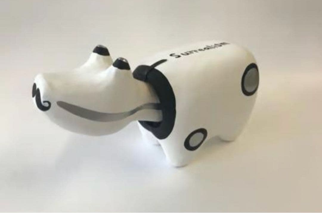 赤べこ あかべこ ダリ ひげべこ シュールレアリスム 諸橋近代美術館