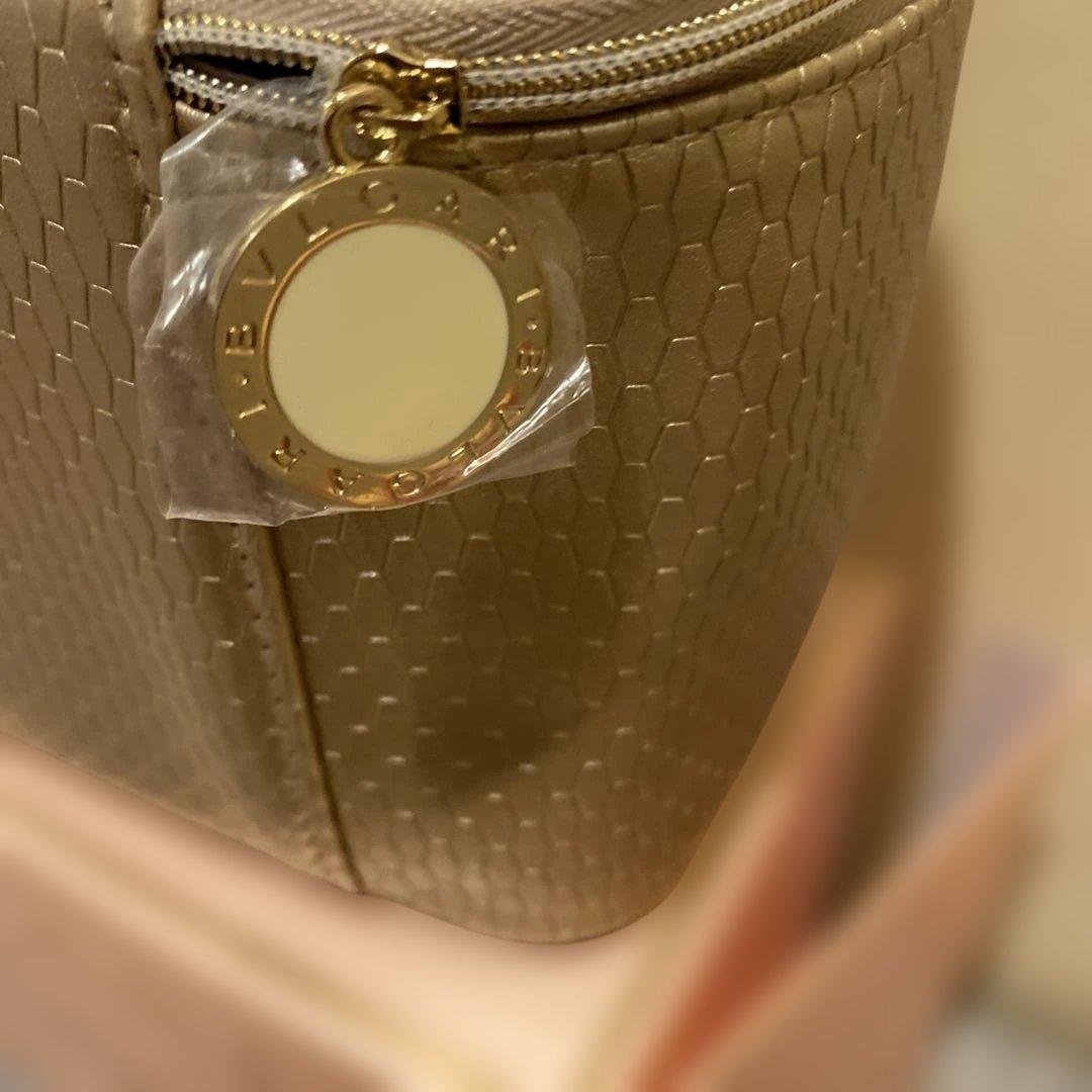 BVLGARIブルガリROSE GOLDEA香水とポーチ⭐︎