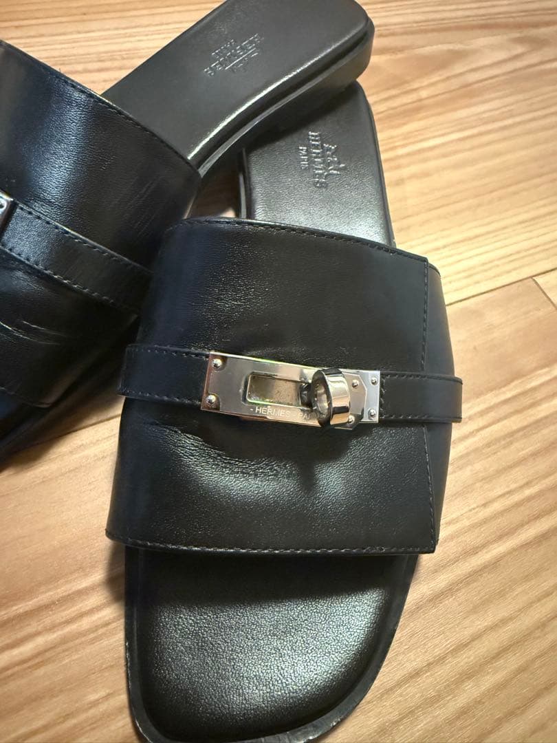HERMES ブラック サンダル 37 【ジュリア】