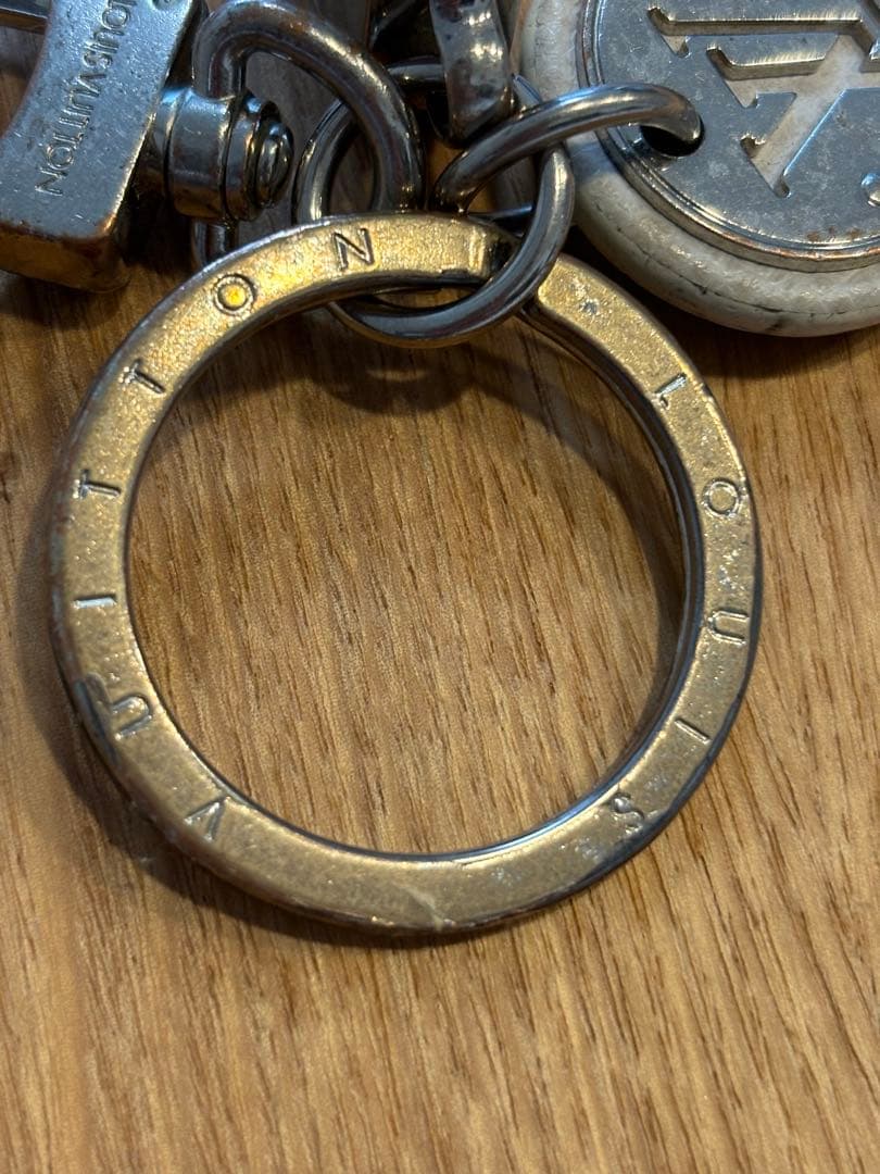 【月末SALE】Louis Vuitton ポルトクレホワイトレザー キーホルダ