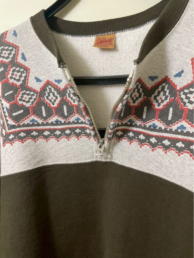 美品　DELUXEWARE ハーフジップスウェット　雪柄　XL