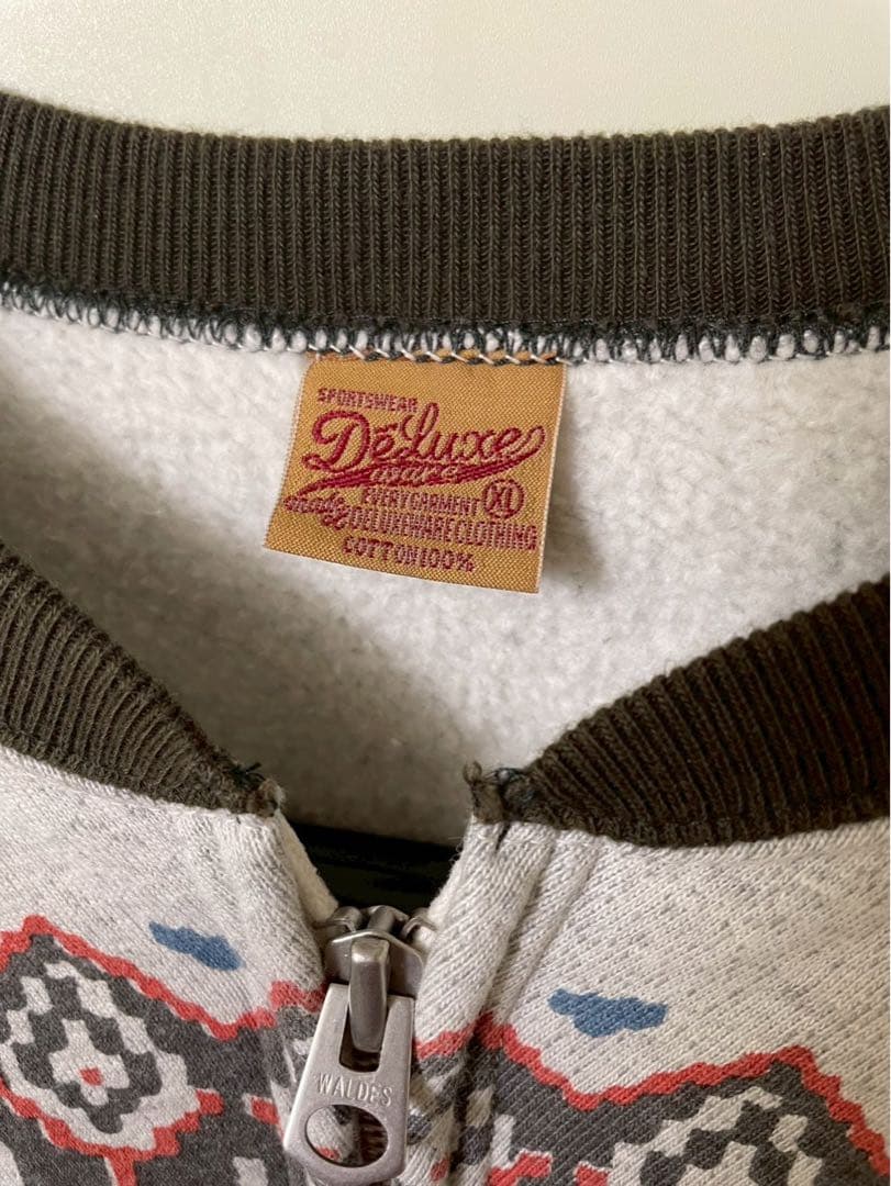 美品　DELUXEWARE ハーフジップスウェット　雪柄　XL