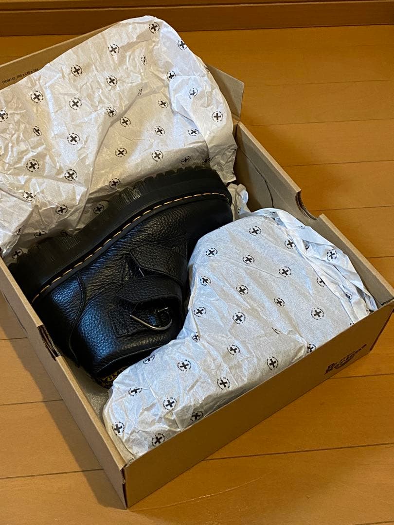 Dr. Martens ブラック UK5 ブーツ Devon Heart