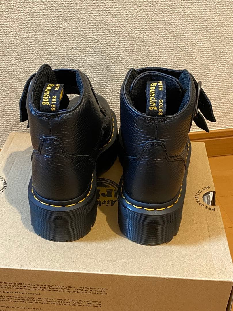 Dr. Martens ブラック UK5 ブーツ Devon Heart