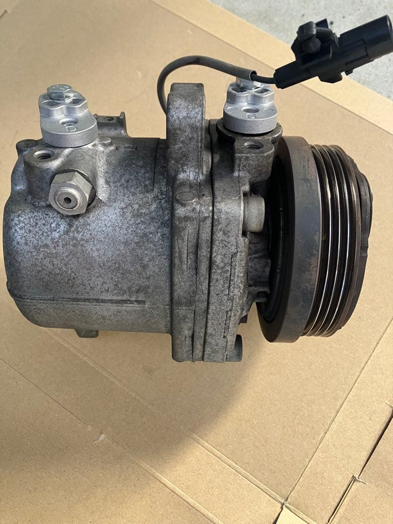 エアコンコンプレッサー (スズキ、その他OEM) 95201-58U40 中古品