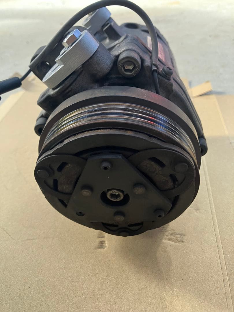 エアコンコンプレッサー (スズキ、その他OEM) 95201-58U40 中古品