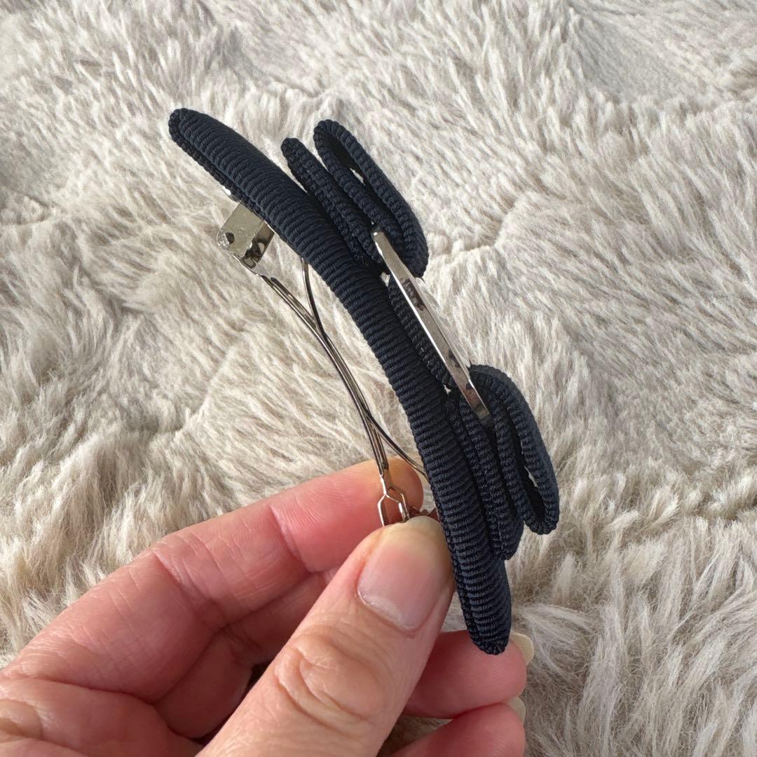 Ferragamo フェラガモ ネイビー×シルバー ヴァラリボン バレッタ