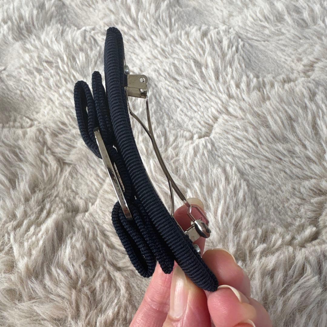 Ferragamo フェラガモ ネイビー×シルバー ヴァラリボン バレッタ